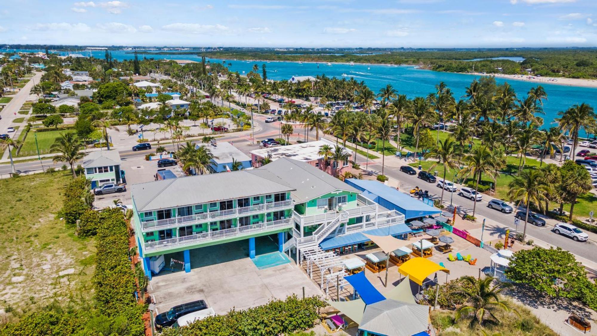 Partial Ocean View Hotel Room- King Bed #1 Fort Pierce Exterior foto